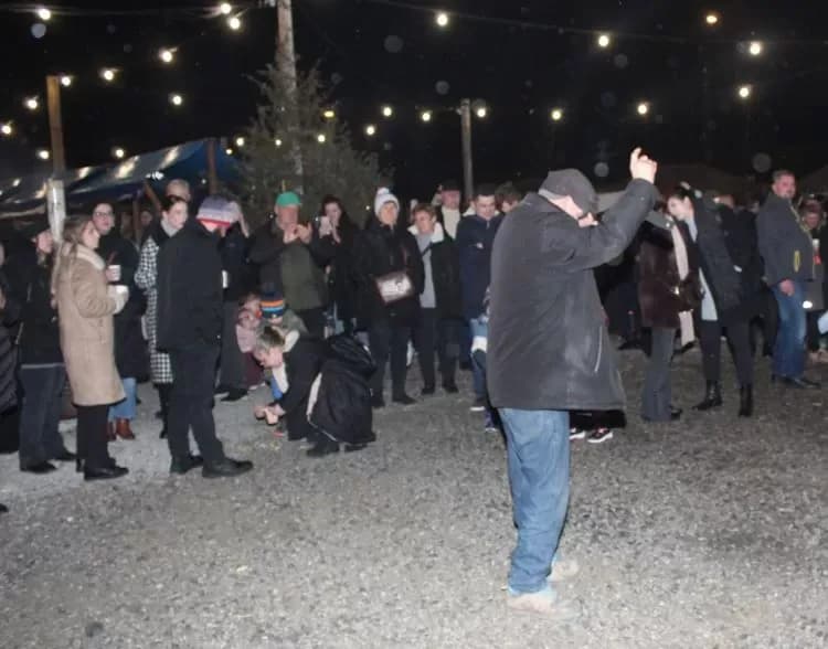 U BEĆARSKOM ŠORU: Božićni sajam, druženje s vatrogascima i Tamburaškim sastavom „Paori“