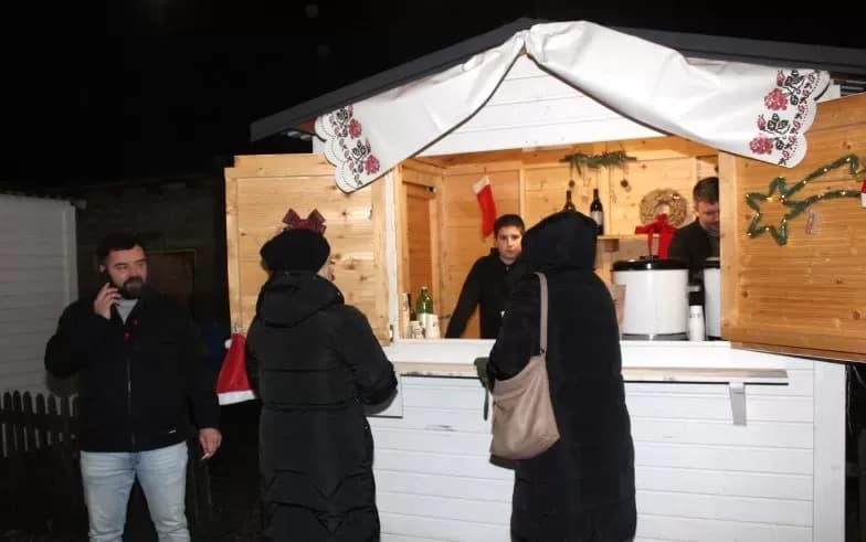 U BEĆARSKOM ŠORU: Božićni sajam, druženje s vatrogascima i Tamburaškim sastavom „Paori“