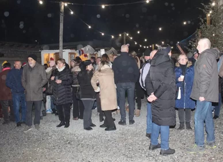 U BEĆARSKOM ŠORU: Božićni sajam, druženje s vatrogascima i Tamburaškim sastavom „Paori“