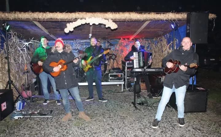 U BEĆARSKOM ŠORU: Božićni sajam, druženje s vatrogascima i Tamburaškim sastavom „Paori“