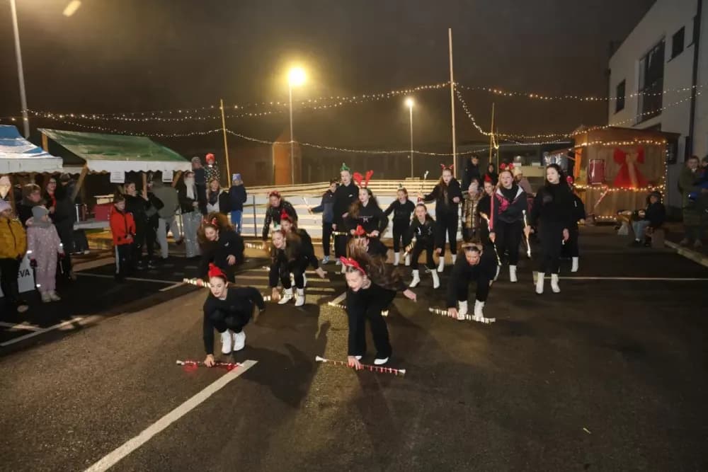 Adventska večer u Kutjevu u znaku zajedništva, pjesme i dječjeg smijeha