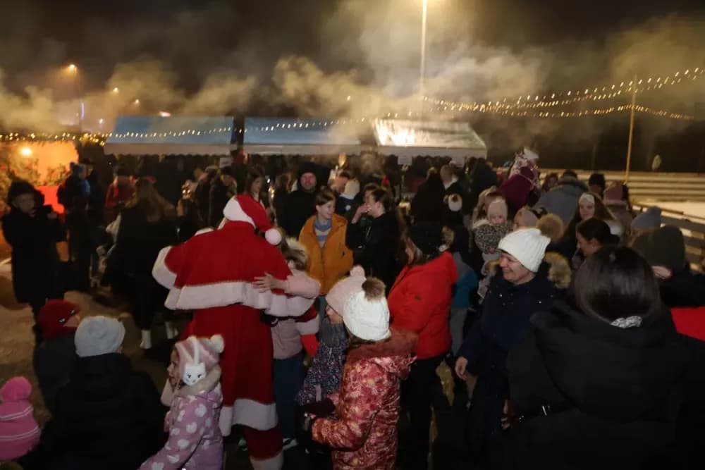 Adventska večer u Kutjevu u znaku zajedništva, pjesme i dječjeg smijeha