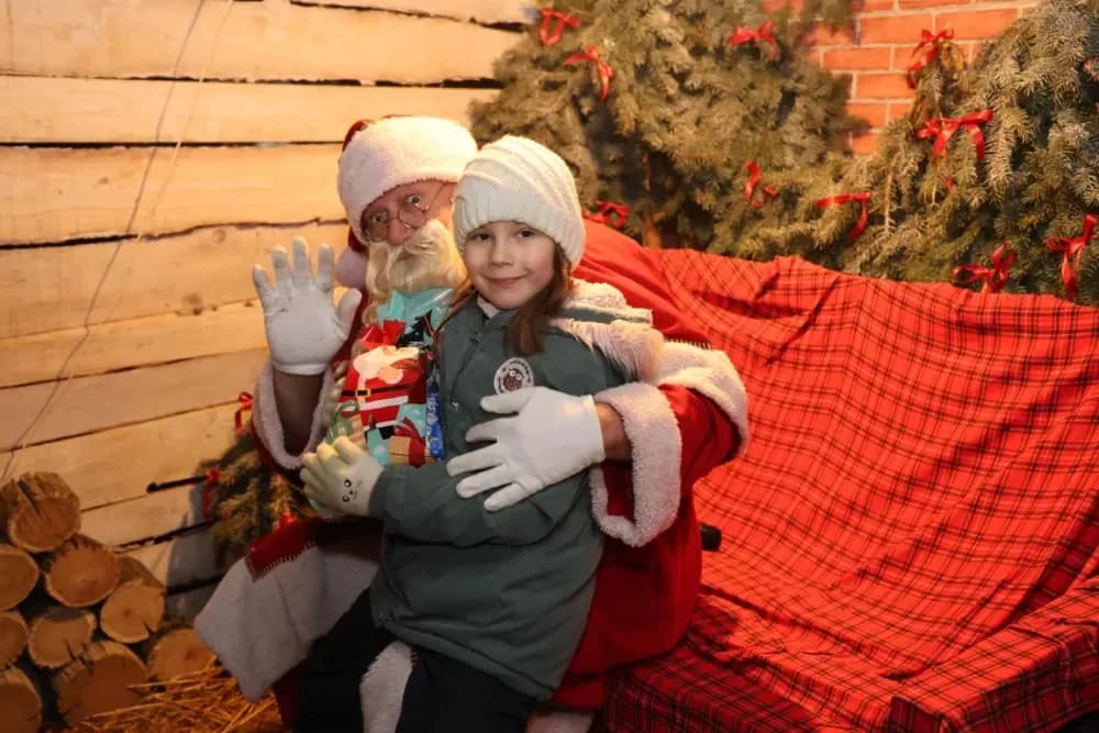 Adventska večer u Kutjevu u znaku zajedništva, pjesme i dječjeg smijeha