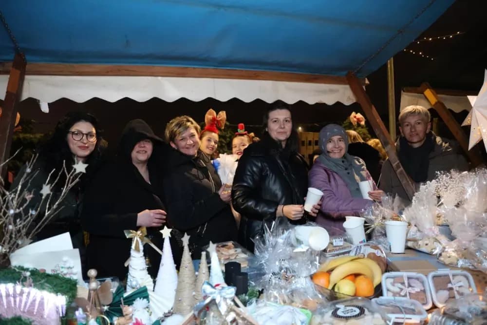 Adventska večer u Kutjevu u znaku zajedništva, pjesme i dječjeg smijeha
