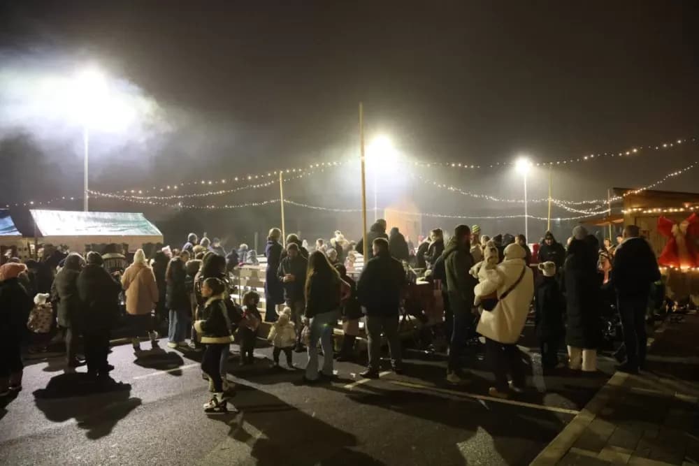 Adventska večer u Kutjevu u znaku zajedništva, pjesme i dječjeg smijeha
