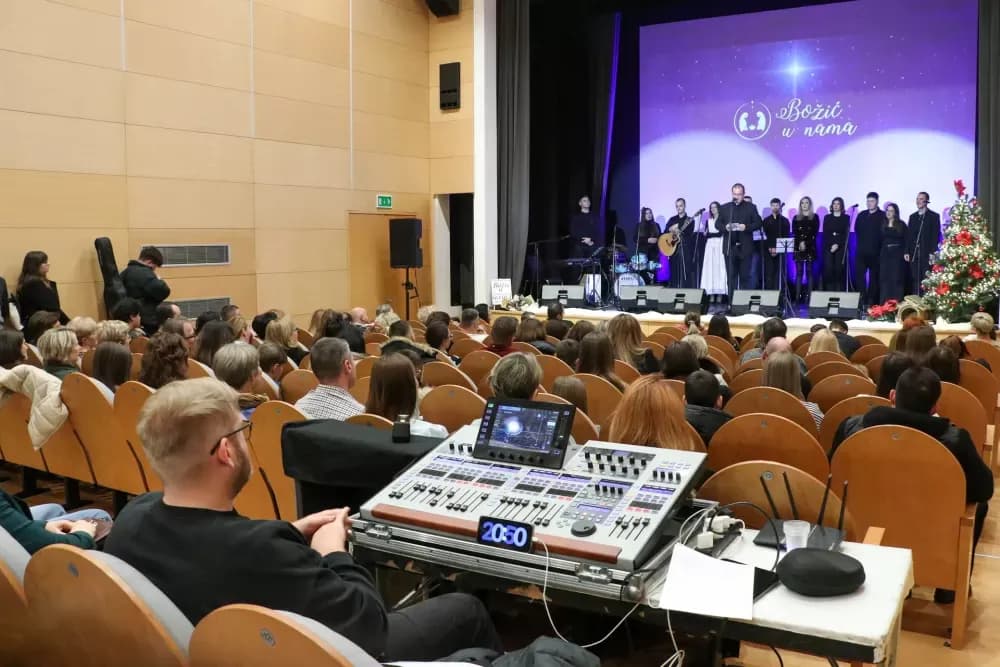 Glazbena karitativna akcija požeških mladih „Božić u nama“