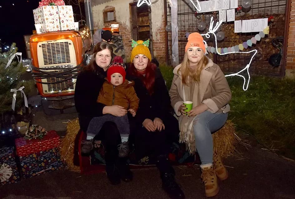Advent kakav se pamti u Novoj Lipi: Bale slame, otvorena vatra i veliko srce mještana...