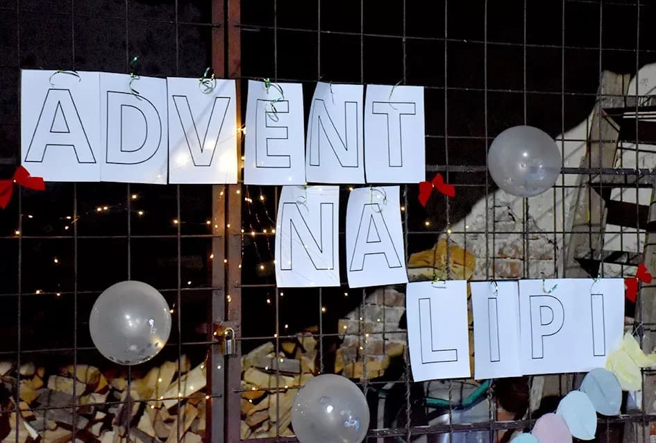 Advent kakav se pamti u Novoj Lipi: Bale slame, otvorena vatra i veliko srce mještana...