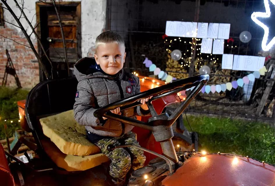 Advent kakav se pamti u Novoj Lipi: Bale slame, otvorena vatra i veliko srce mještana...