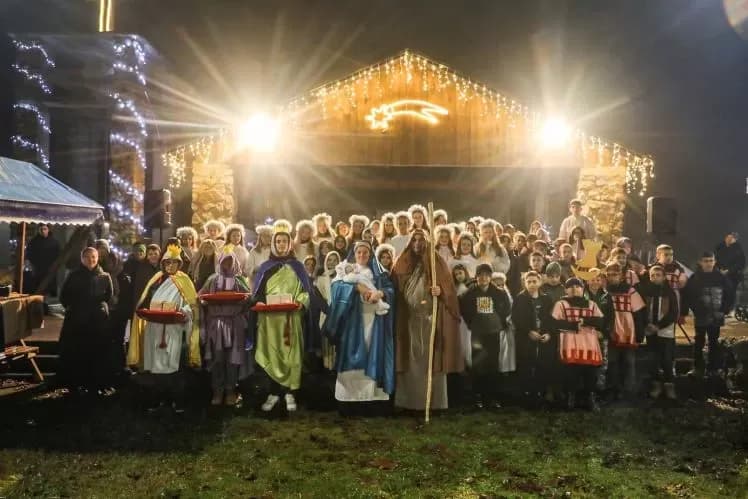 Žive jaslice u Pleternici donijele poseban duh Božića