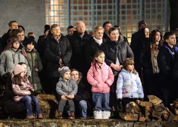 Žive jaslice u Pleternici donijele poseban duh Božića