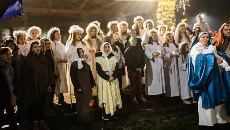 Žive jaslice u Pleternici donijele poseban duh Božića