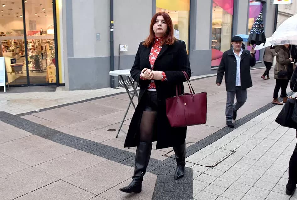 Tradicija koja grije srca: Požeški obrtnici podijelili više stotina porcija girica unatoč kiši