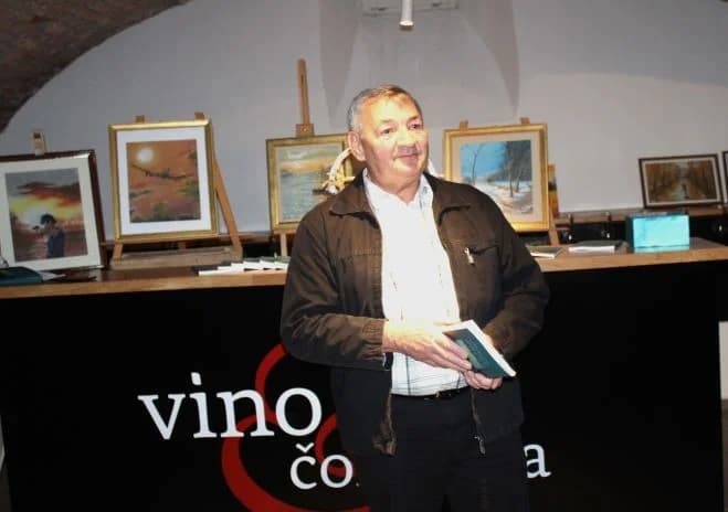 Predstavljena knjiga „Svaki dan je nova pjesma“ požeškog pjesnika i slikara Davora Zakšeka