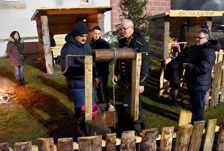Betlehem u srcu Velike: Žive jaslice za pomoć djeci Benina