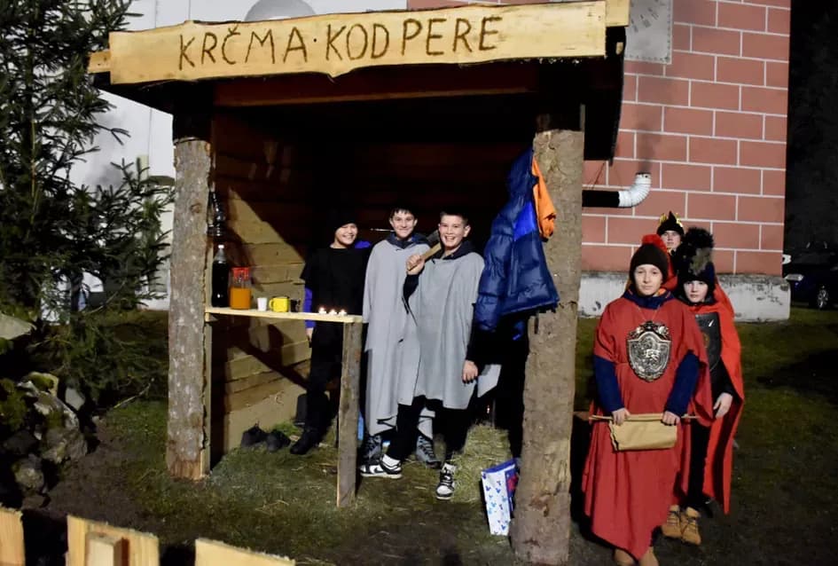 Betlehem u srcu Velike: Žive jaslice za pomoć djeci Benina