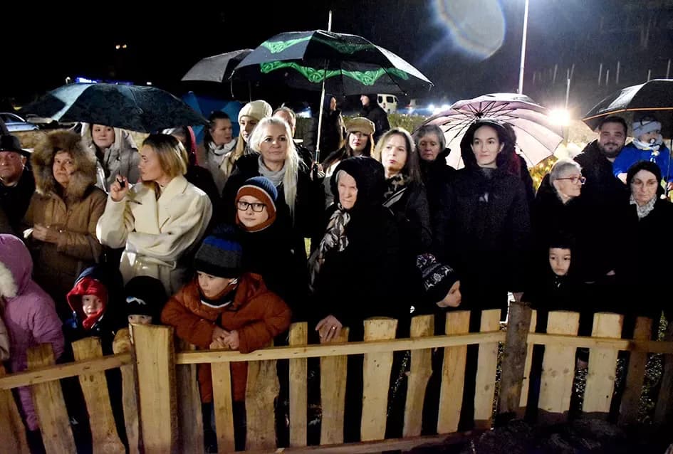 Betlehem u srcu Velike: Žive jaslice za pomoć djeci Benina