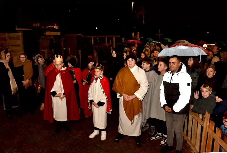 Betlehem u srcu Velike: Žive jaslice za pomoć djeci Benina