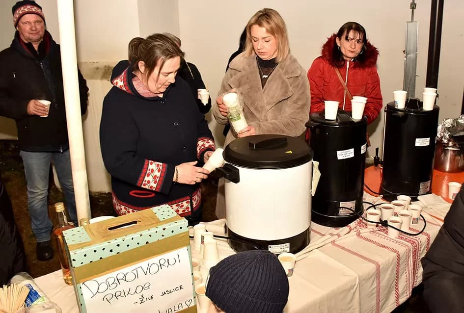 Betlehem u srcu Velike: Žive jaslice za pomoć djeci Benina