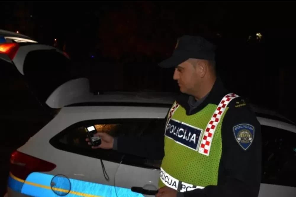 Teško alkoholizirani vozač zatečen u prometu u ranim jutarnjim satima