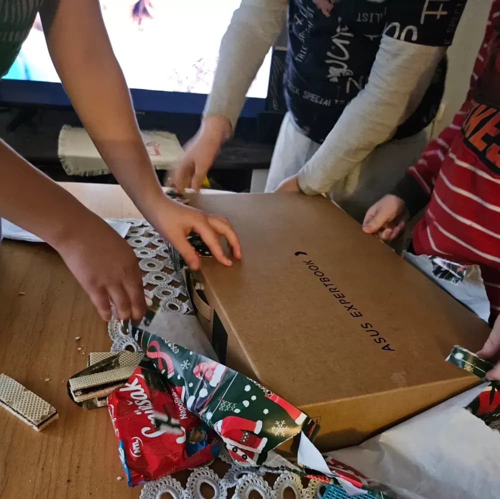 Advent Udruge La Bella Vita u znaku solidarnosti: humanitarnim akcijama uljepšani blagdani djeci i starijim osobama