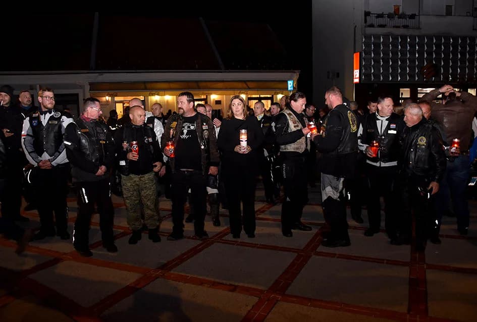 Sudionici moto karavane za Vukovar u Požegi