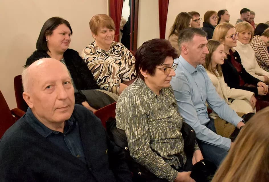 NASTUP U RODNOM GRADU: Ružica Maurus spojila sevdah, klasike i božićnu čaroliju