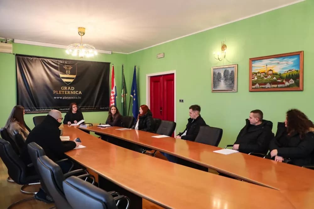 Potpisani novi ugovori za stambene potpore: „Hvala vam što ste odlučili ostati i biti u Pleternici“