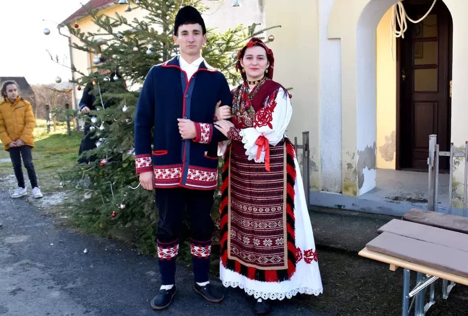 Čuvari slavonske duše: Obitelj Šimunović iz Štitnjaka u ormarima čuva blago staro stoljeće i pol