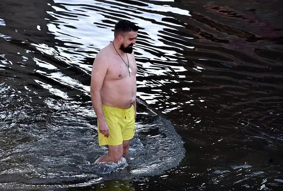 Požeški ʼmorževiʼ skokom u hladnu Orljavu prikupljali pomoć za Udrugu ʼMali princʼ