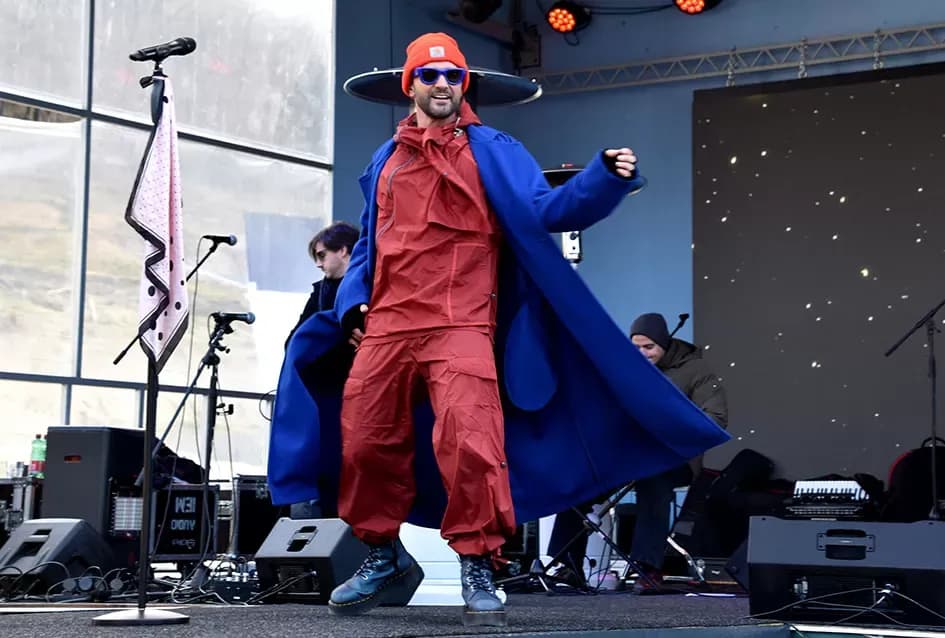 SPEKTAKL U VELIKOJ: Tisuće ljudi uz Luku Nižetića, klizalište i balone želja proslavilo „Popodnevnu Novu godinu“