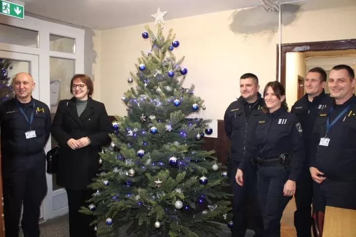 Gradonačelnica Marija Šarić na Silvestrovo obišla dežurne žurne službe u Pleternici