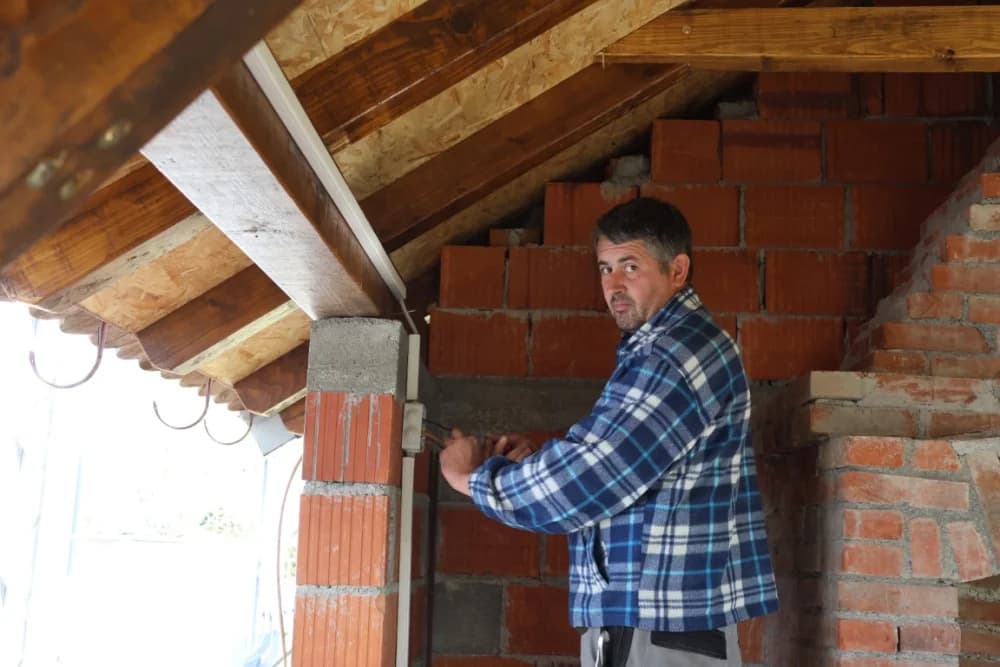 Kad se složne ruke mještana Lukača slože uz pomoć gradonačelnika puno toga se može