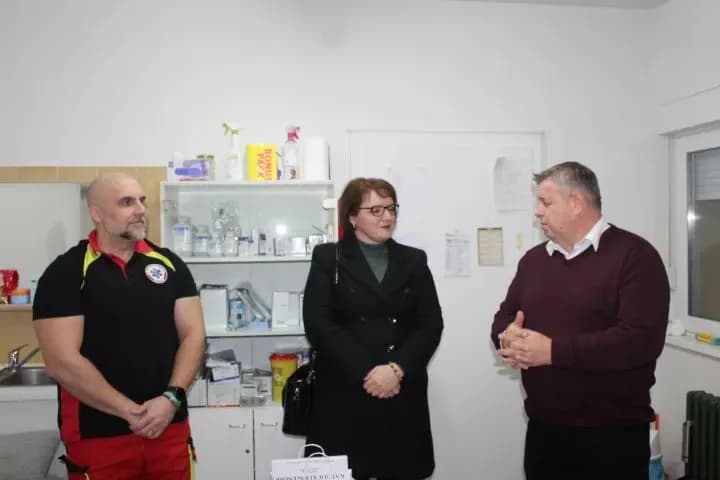 Gradonačelnica Marija Šarić na Silvestrovo obišla dežurne žurne službe u Pleternici