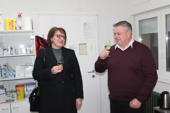 Gradonačelnica Marija Šarić na Silvestrovo obišla dežurne žurne službe u Pleternici