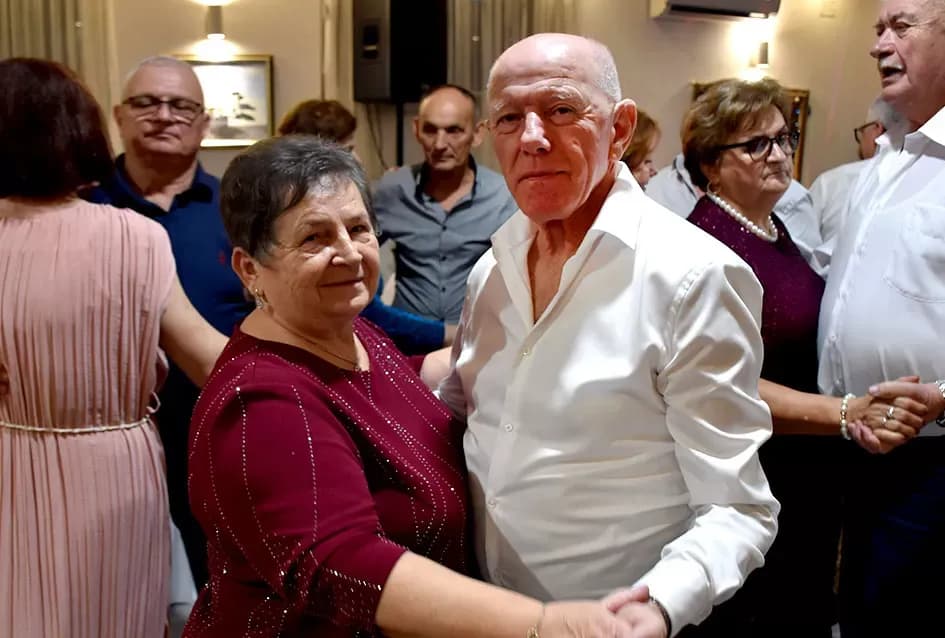 Doček Nove 2026. godine u dvorani Luku: Pjesma, ples i rođendanska slavlja uz grupu Gold