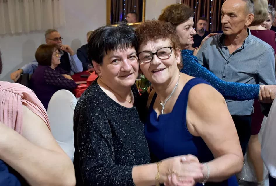 Doček Nove 2026. godine u dvorani Luku: Pjesma, ples i rođendanska slavlja uz grupu Gold