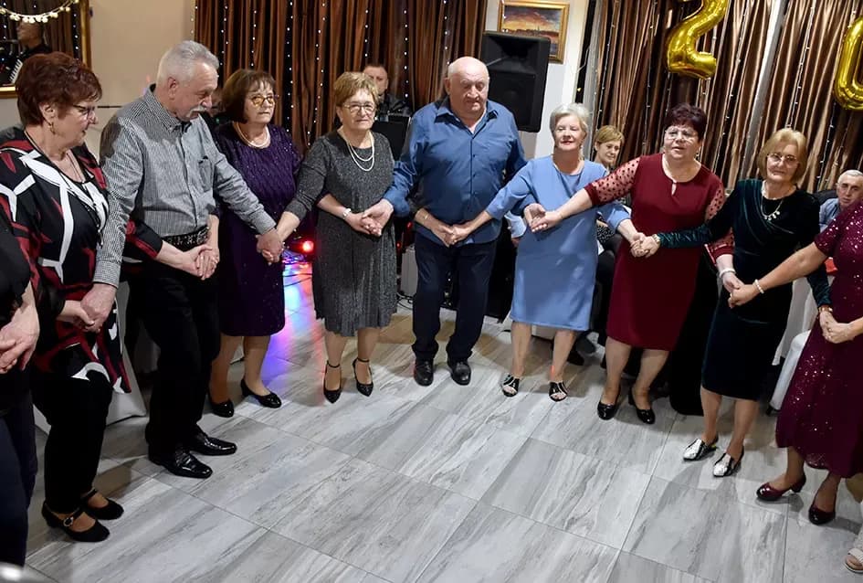 Doček Nove 2026. godine u dvorani Luku: Pjesma, ples i rođendanska slavlja uz grupu Gold