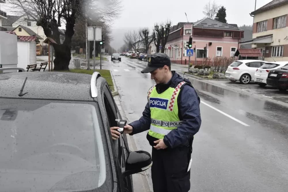 Bećar s 1,82 promila požurio u Novu godinu – policija mu pomrsila planove u Novoselcima te ga smjstila u svoje tople prostorije