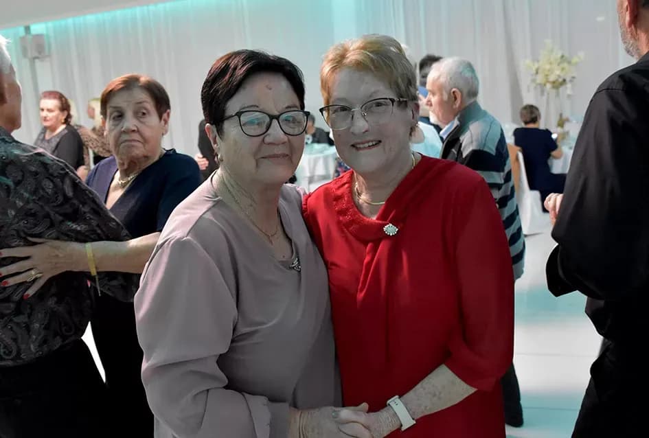 Snijeg pao, plesni podij pun: Maca nadigrala snijeg i zimu u Požegi
