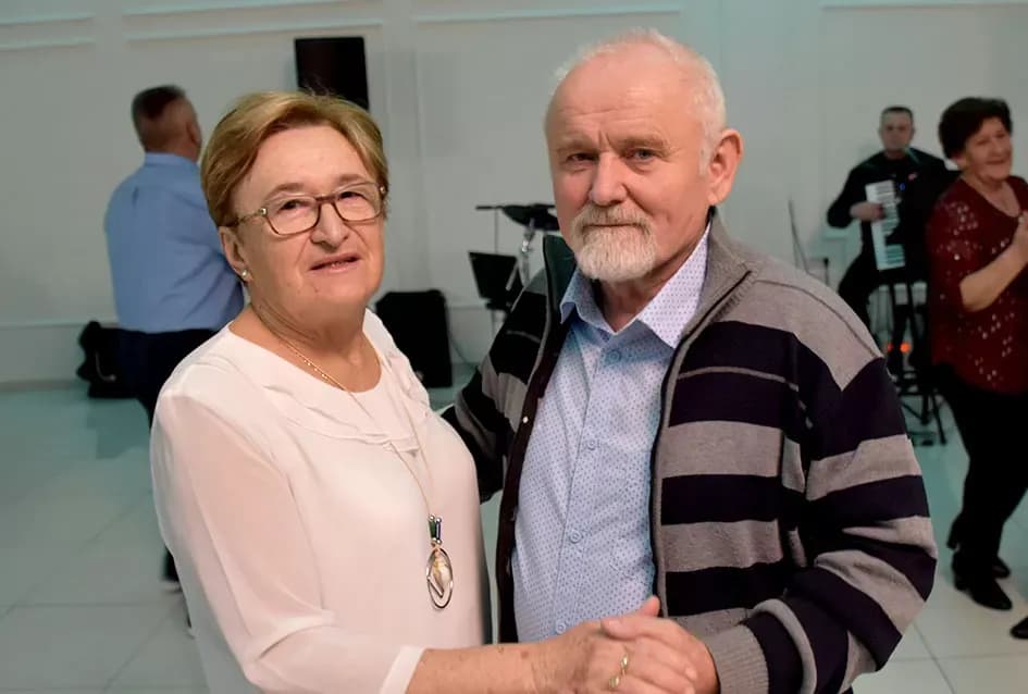 Snijeg pao, plesni podij pun: Maca nadigrala snijeg i zimu u Požegi