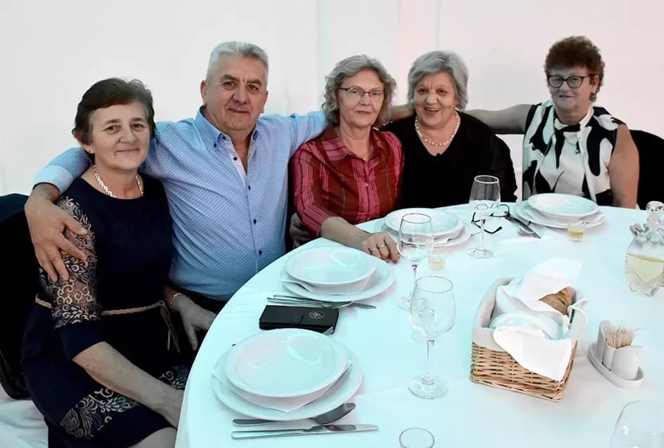 Snijeg pao, plesni podij pun: Maca nadigrala snijeg i zimu u Požegi