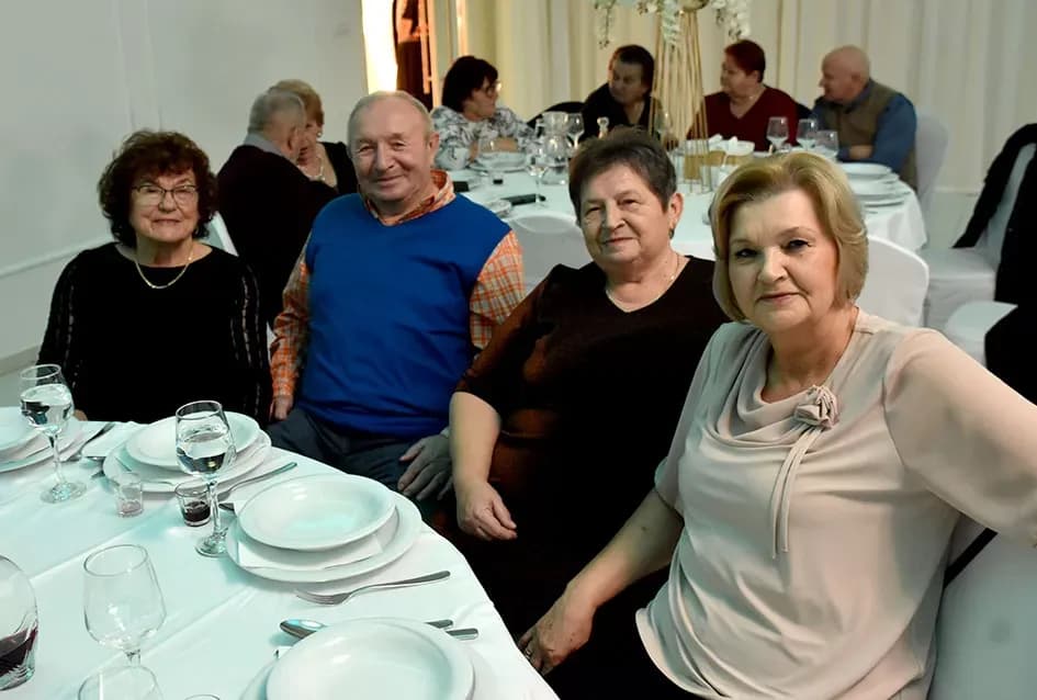 Snijeg pao, plesni podij pun: Maca nadigrala snijeg i zimu u Požegi