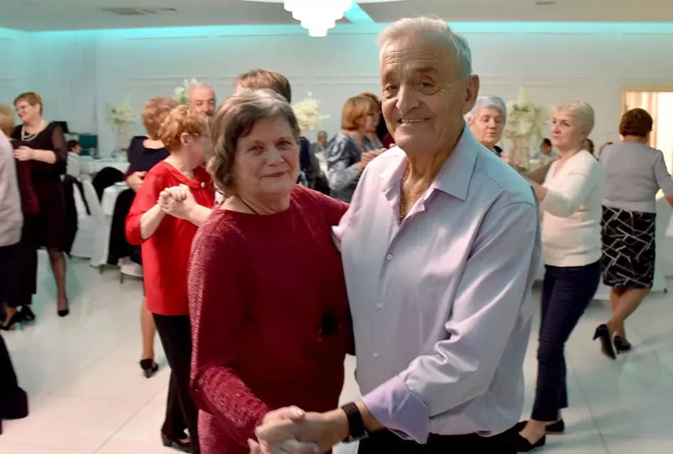 Snijeg pao, plesni podij pun: Maca nadigrala snijeg i zimu u Požegi
