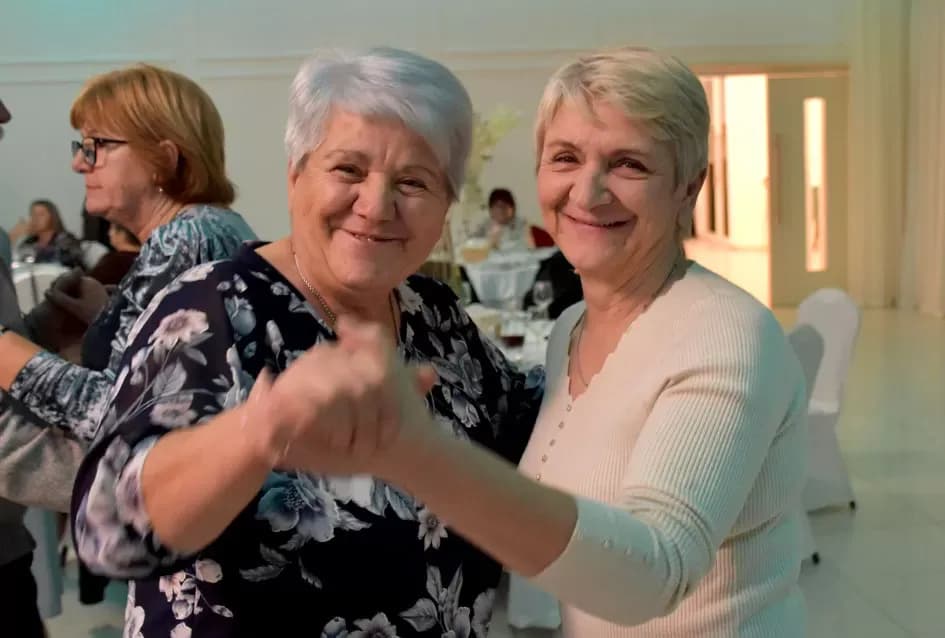 Snijeg pao, plesni podij pun: Maca nadigrala snijeg i zimu u Požegi