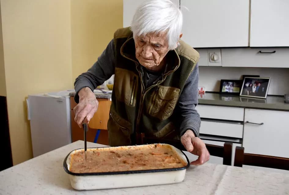 Zima u Vučjaku Čečavačkom: Iako okovana snijegom, baka Marija (91) nije zaboravljena