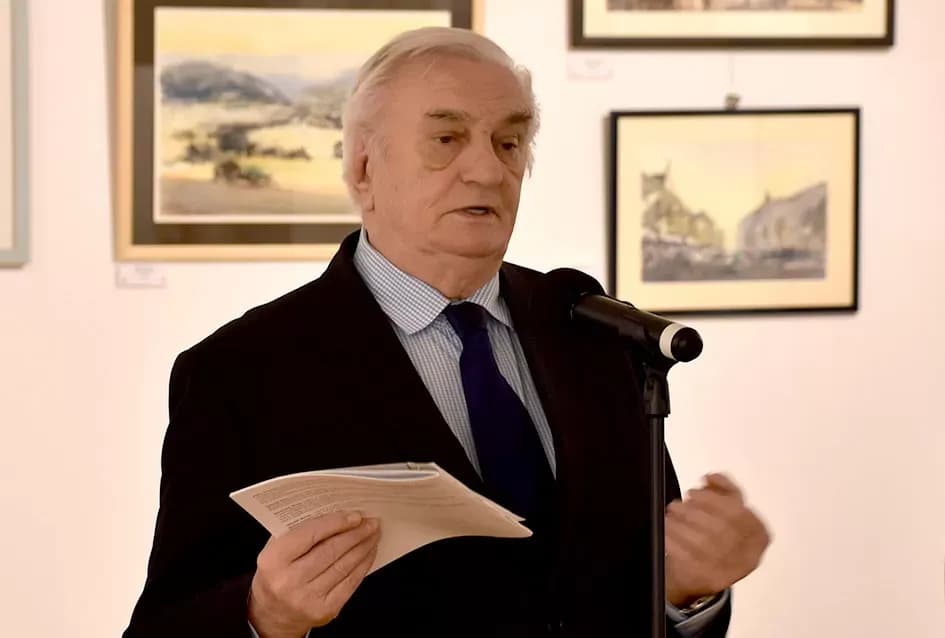 Desetljeće ljepote na platnu: Otvorena izložba „Požega u oku slikara“  Izložbena dvorana Julija Kempfa u Gradskom muzeju Požega dom je jedinstvenom likovnom putovanju kroz motive zlatne doline. Svečan