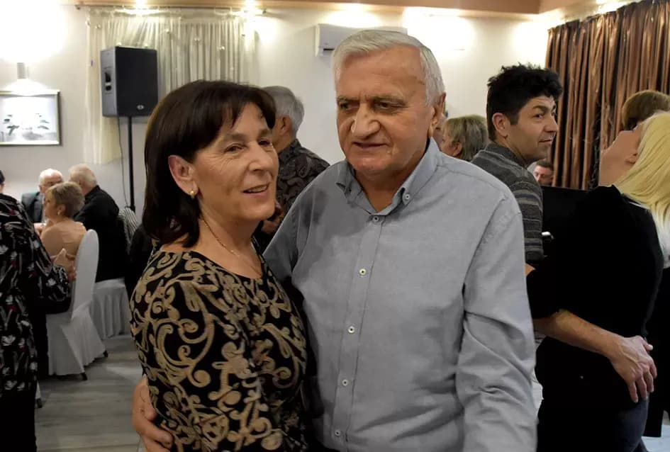 Tražila se ulaznica više: Plesna večer uz sastav Gold oduševila Požežane u dvorani Luki