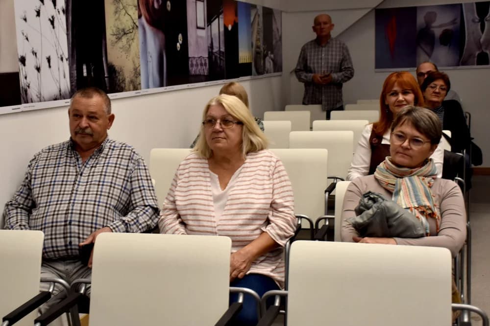PREDAVANJE DR.SC. MIHAELE MARKOVAC U POŽEŠKOJ KNJIŽNICI: Hrvatsko-osmanske poveznice značajnih obljetnica