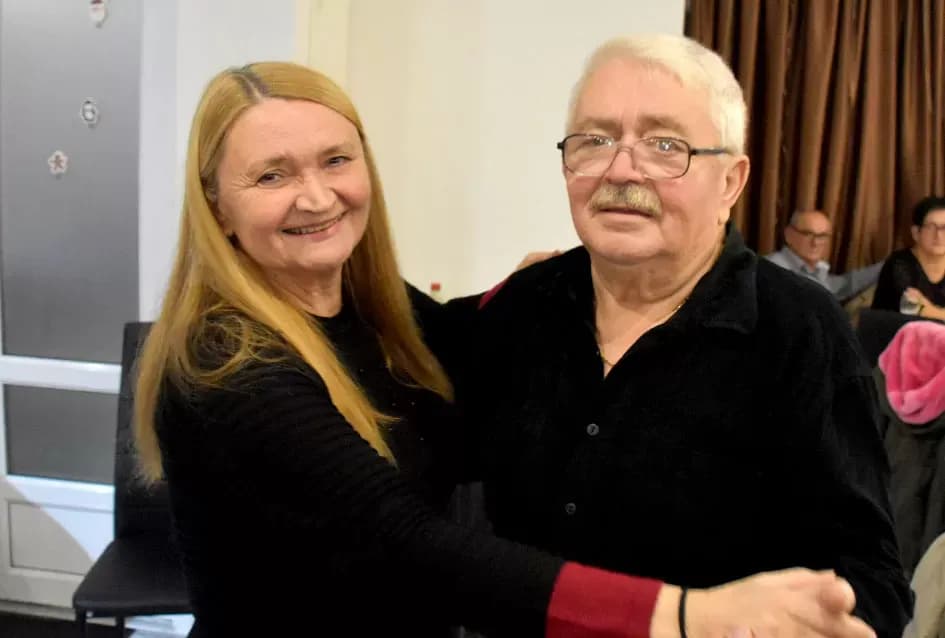 Tražila se ulaznica više: Plesna večer uz sastav Gold oduševila Požežane u dvorani Luki